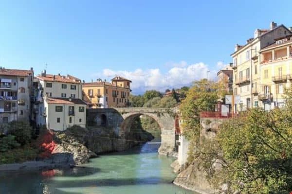 Cerco badante e assistenza anziani a Ivrea foto