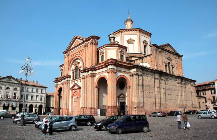 Noleggiare bagni chimici a Voghera foto